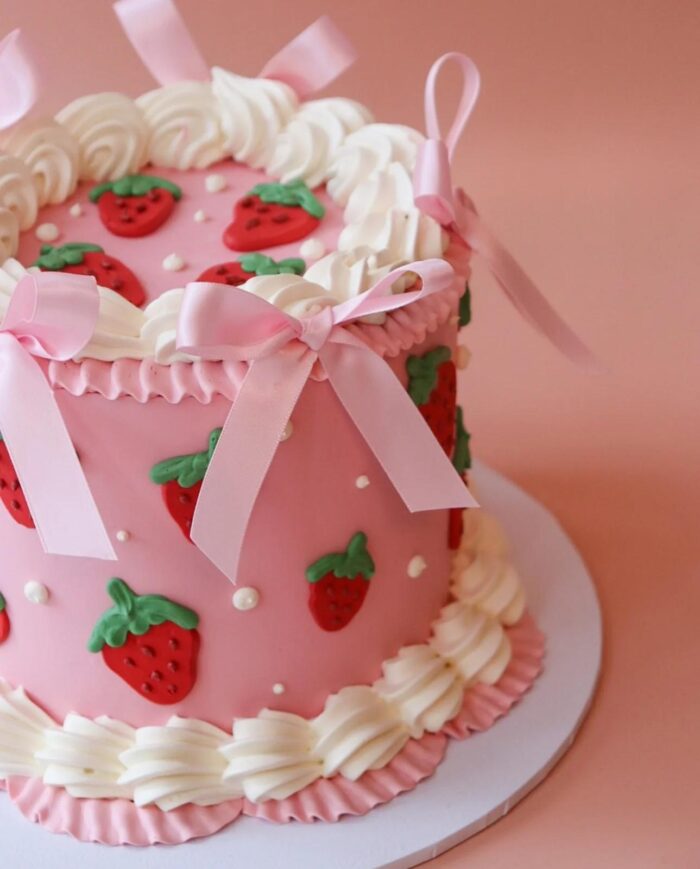 Shorts strawberry cake – Image 2