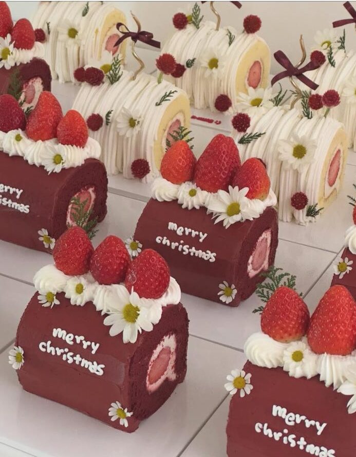 Redvelvet rolling cake