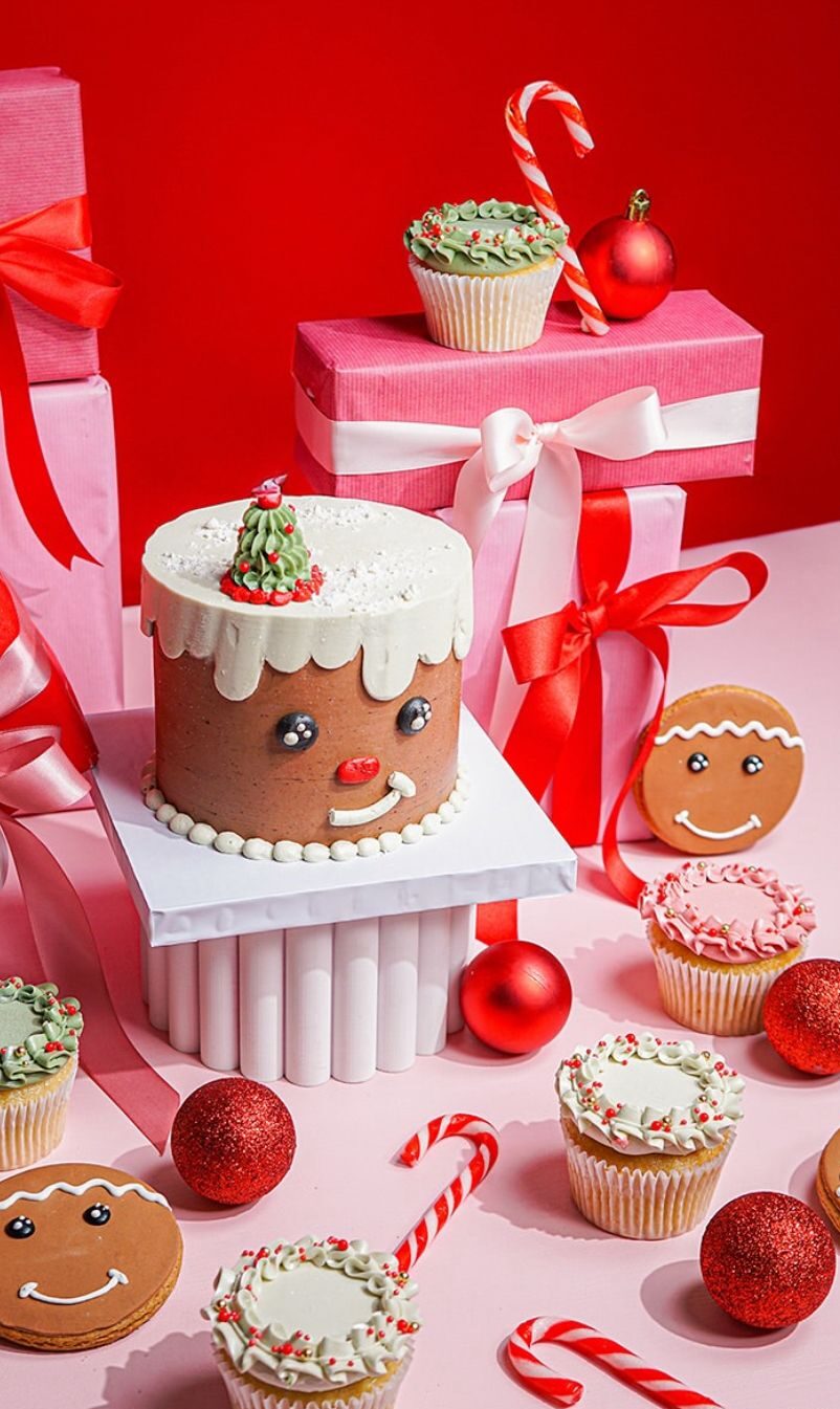 Gingerbread Christmas cake